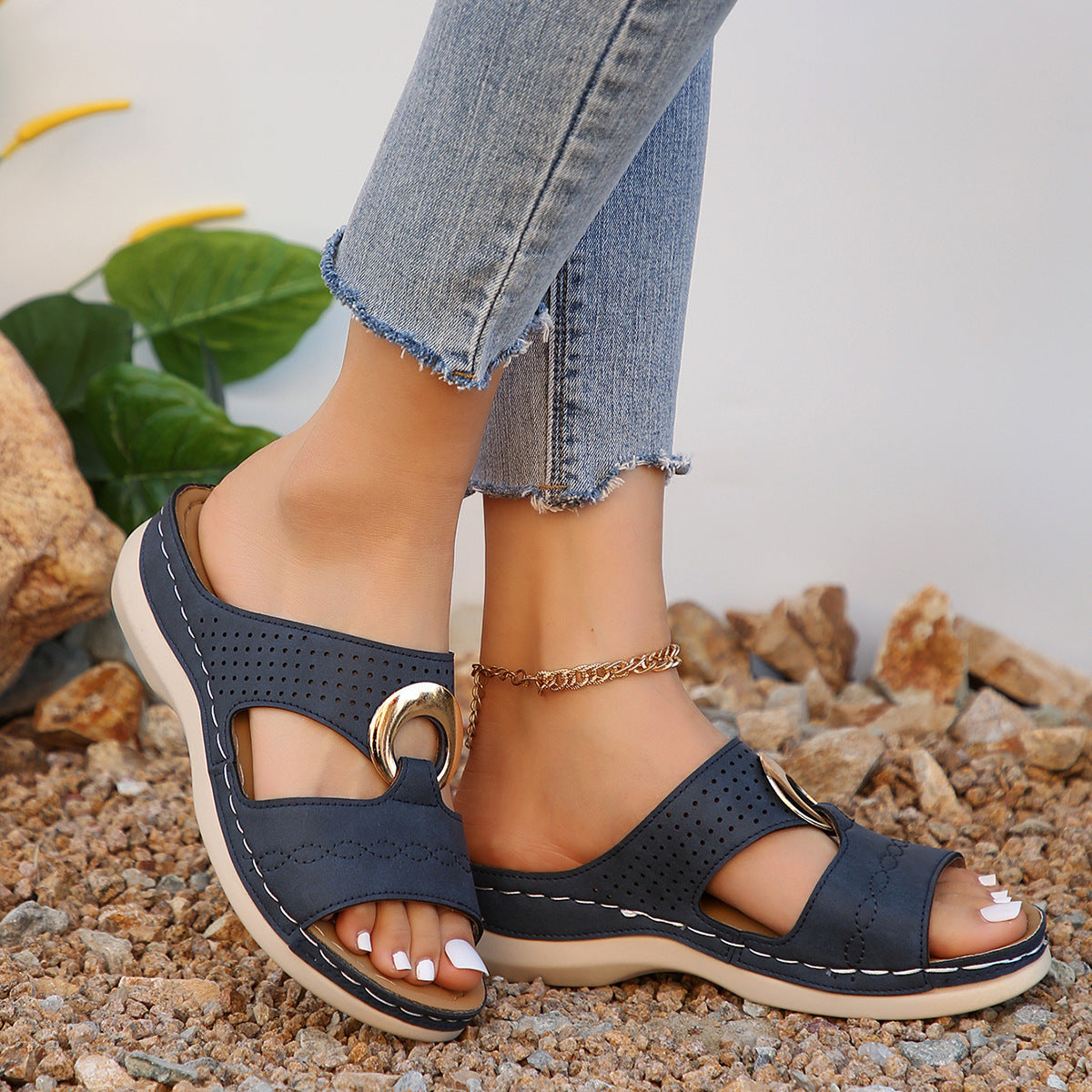 Chunky-soled perforated slippers