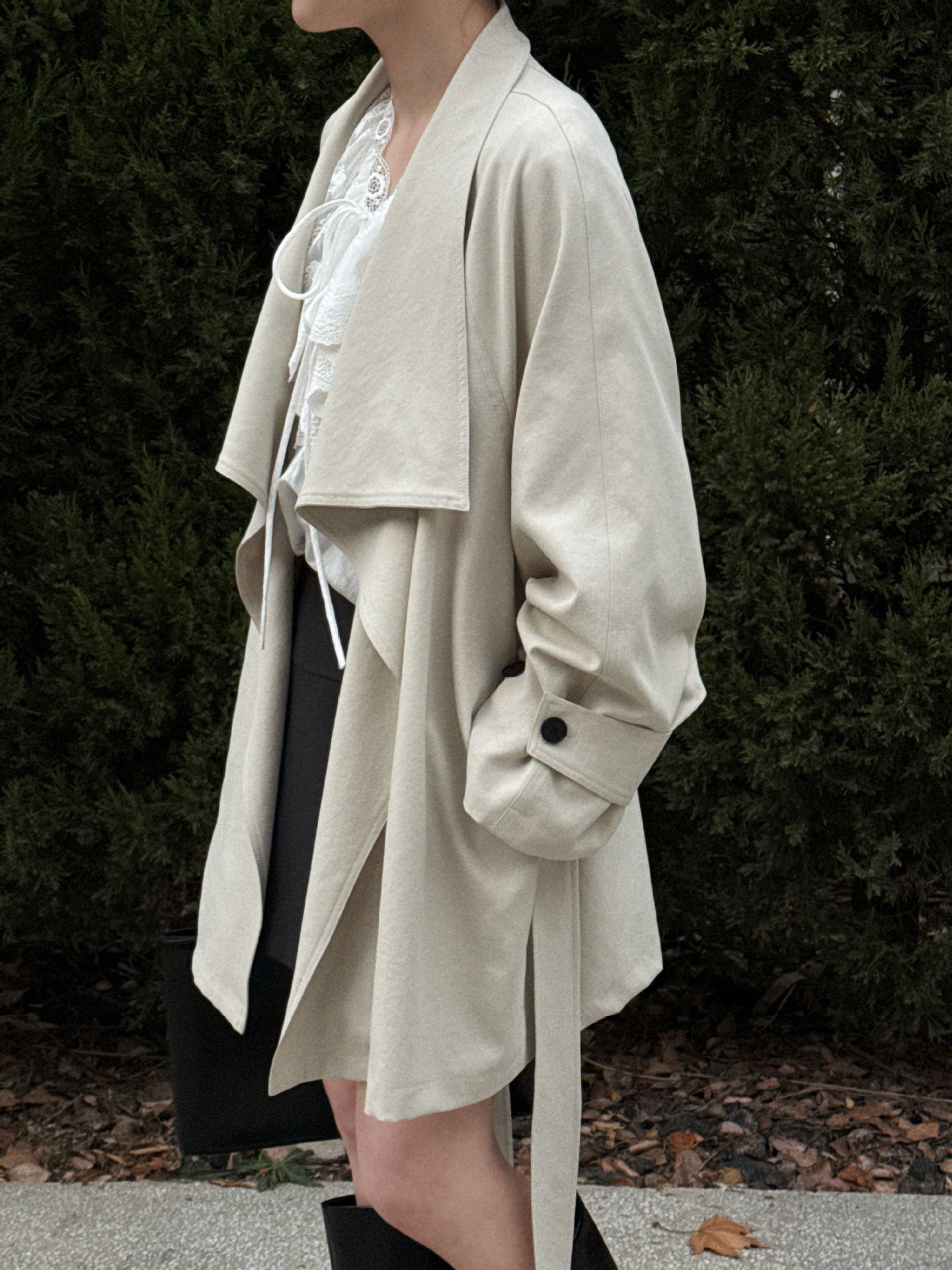 Trench coat with large lapels